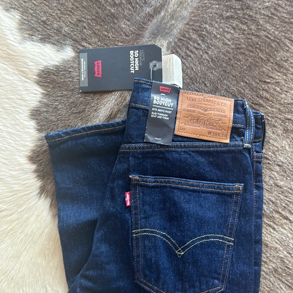 Levi’s so high bootcut 30x34 new with tags